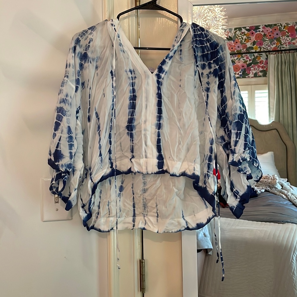 Large Olivia Ceous shirt